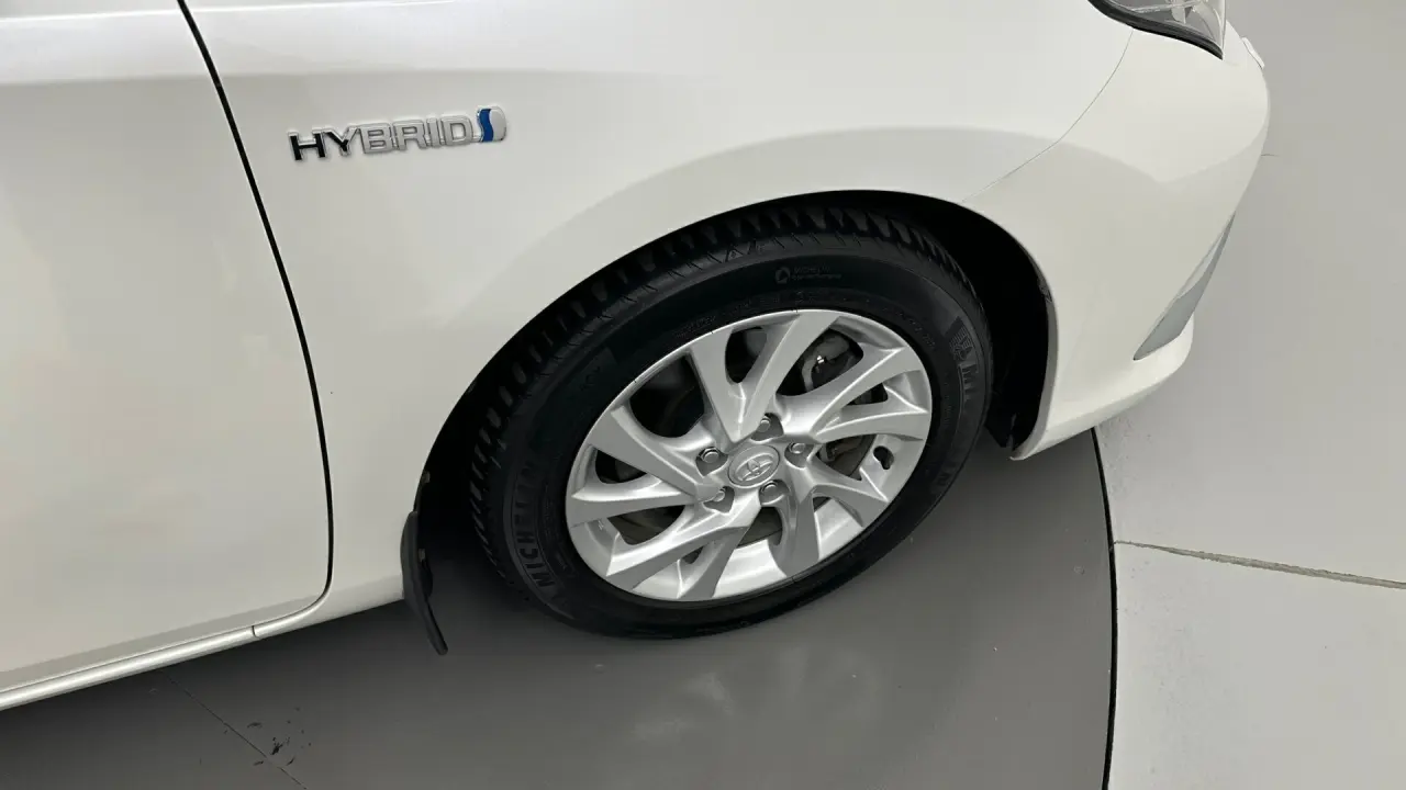 2017 Toyota Corolla Gallery Image 20