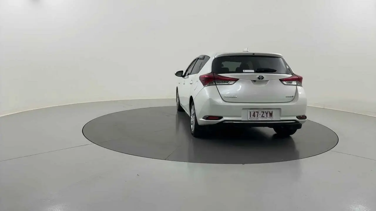 2017 Toyota Corolla Gallery Image 4