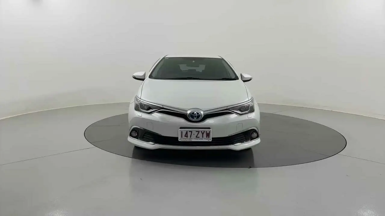 2017 Toyota Corolla Gallery Image 8