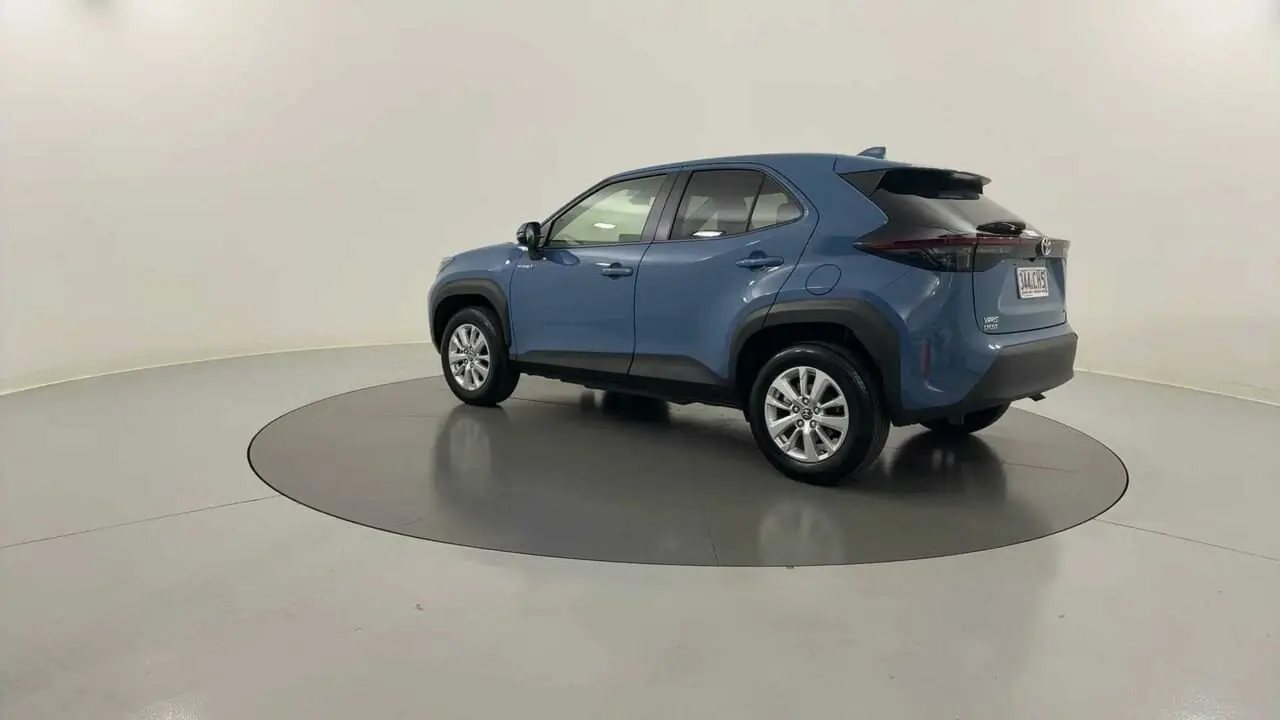 2021 Toyota Yaris Cross Gallery Image 3