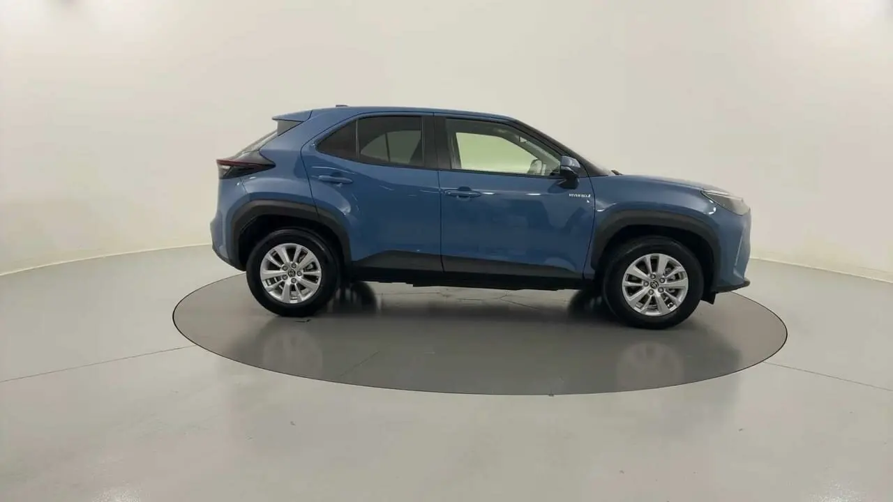 2021 Toyota Yaris Cross Gallery Image 6