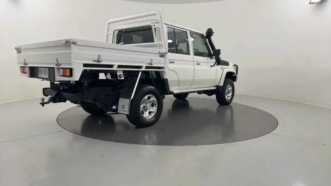 2019 Toyota Landcruiser Gallery Image 4