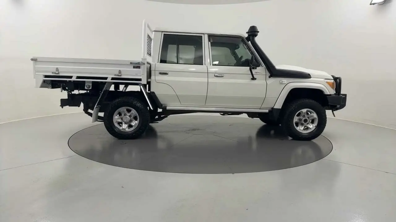 2019 Toyota Landcruiser Gallery Image 5
