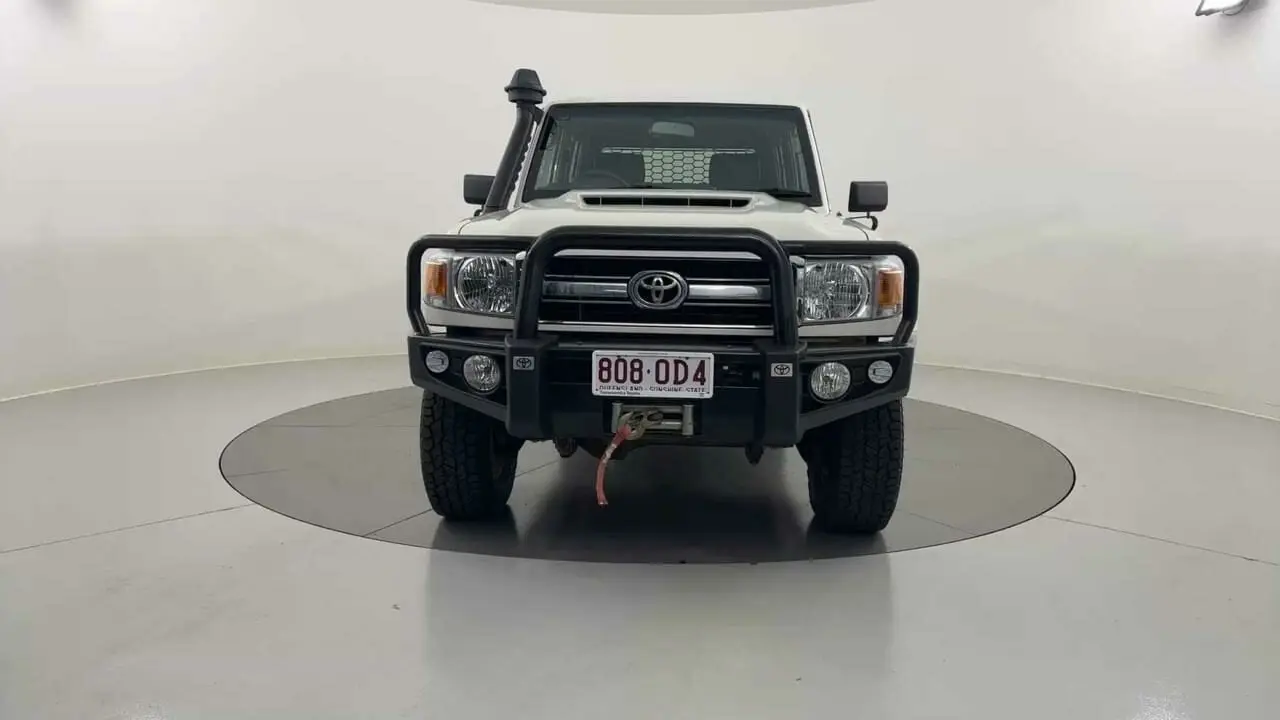 2019 Toyota Landcruiser Gallery Image 8