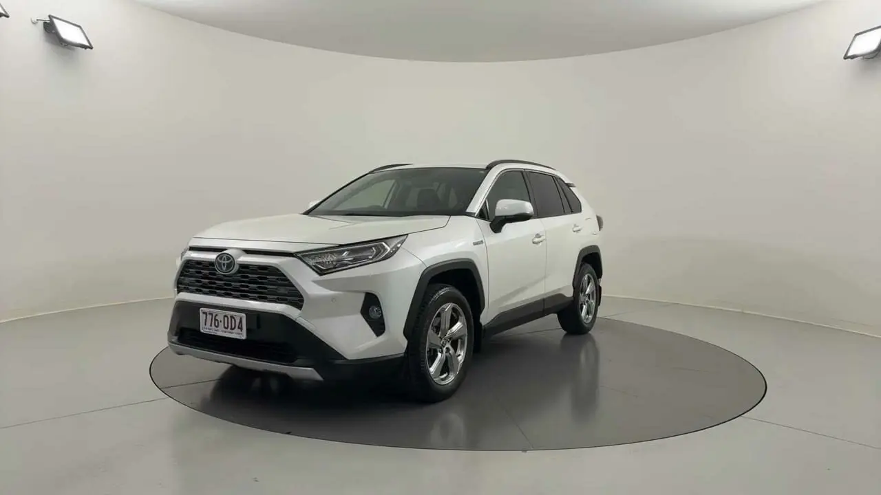 2020 Toyota RAV4 Gallery Image 1