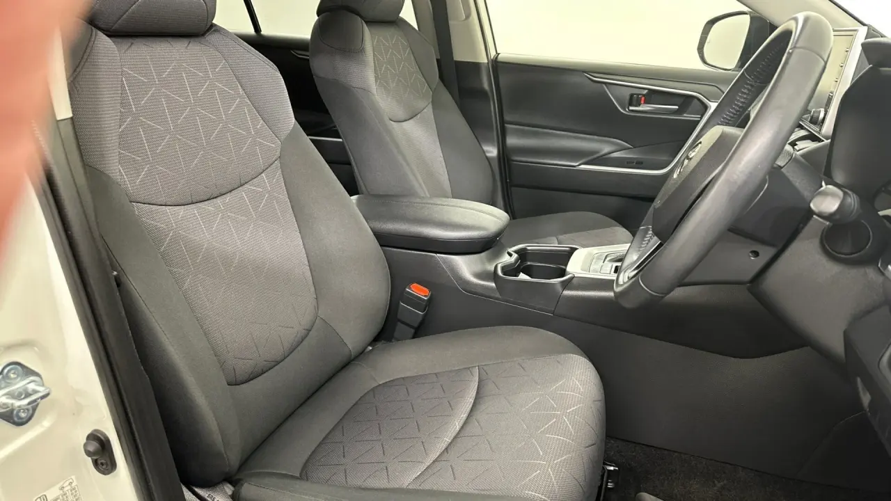 2020 Toyota RAV4 Gallery Image 15