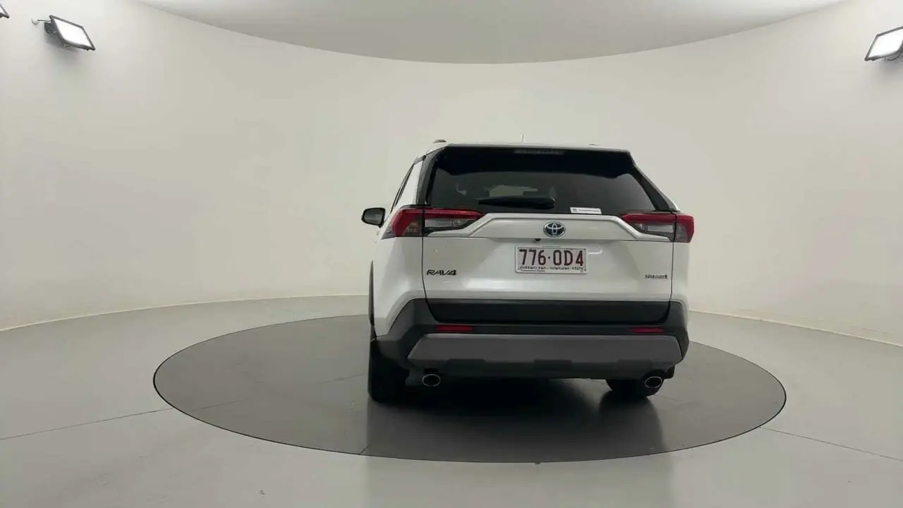 2020 Toyota RAV4 Gallery Image 4