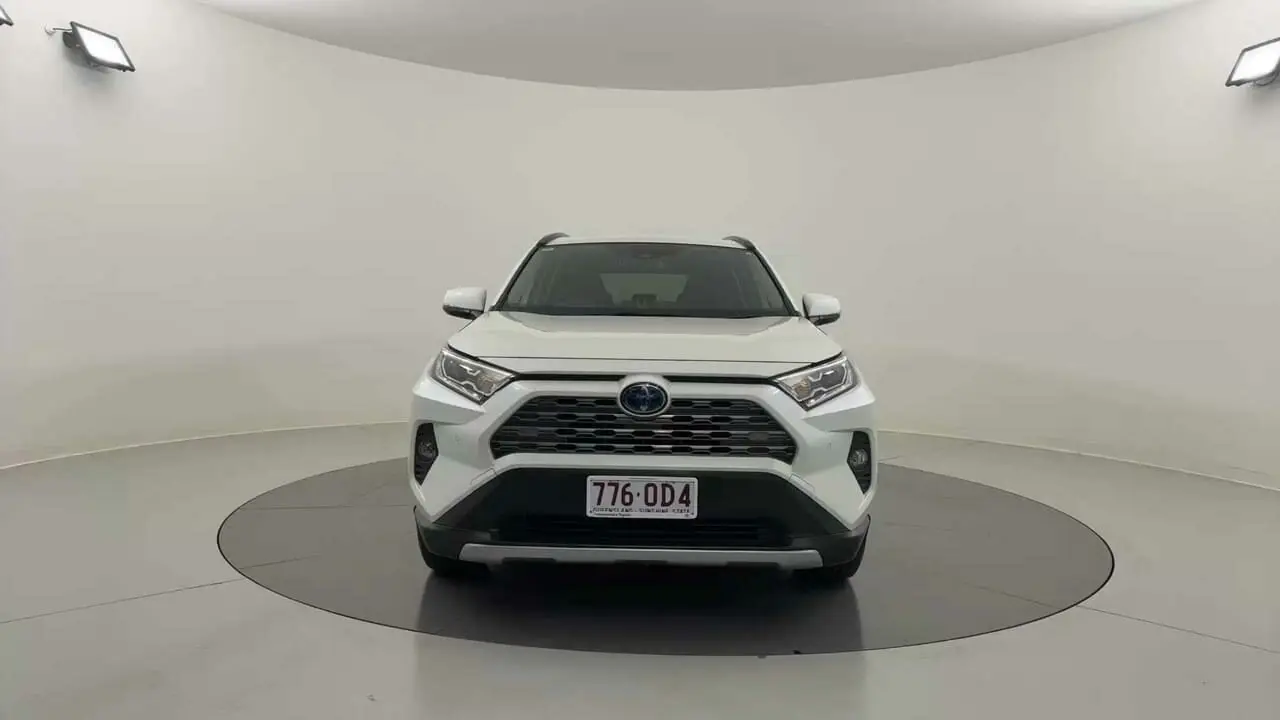 2020 Toyota RAV4 Gallery Image 8