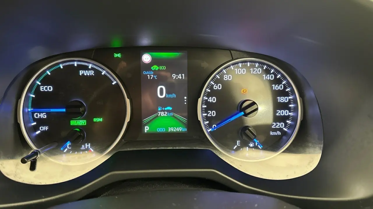 2020 Toyota RAV4 Gallery Image 9