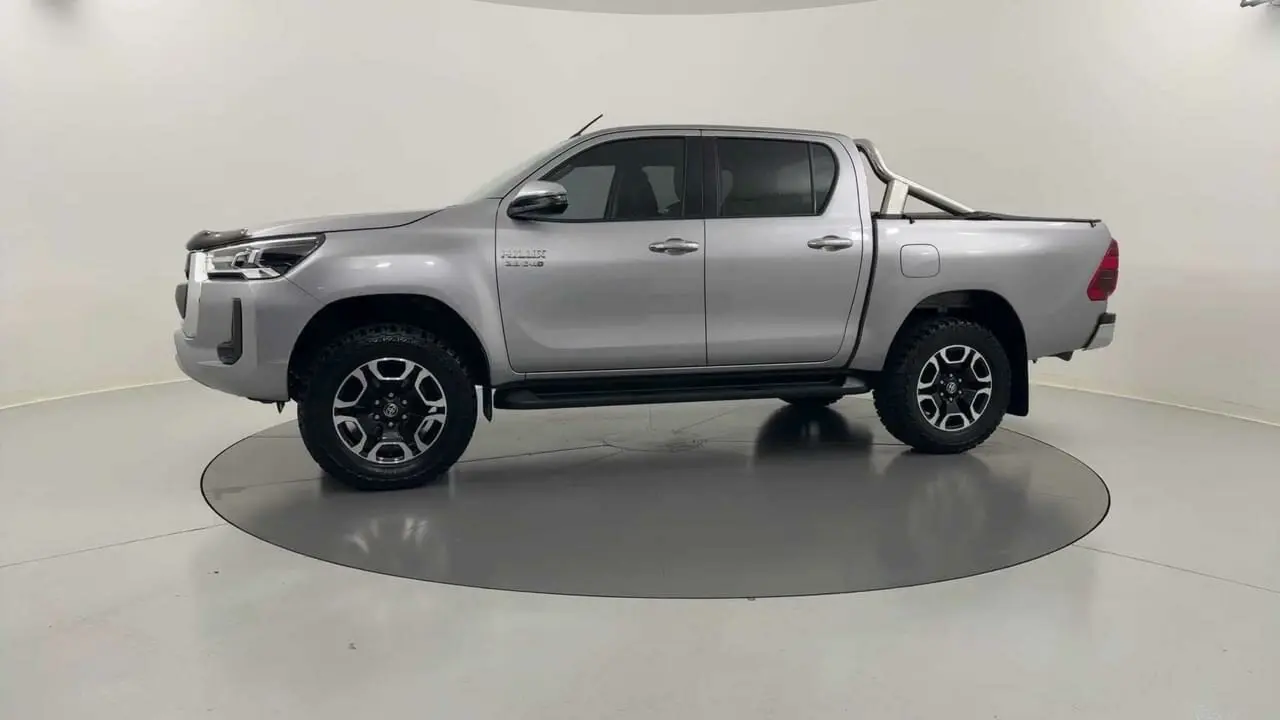 2020 Toyota Hilux Gallery Image 2