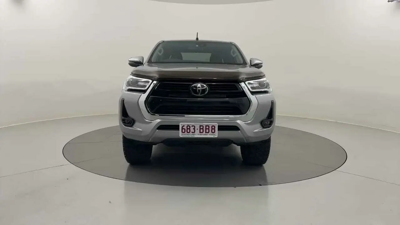 2020 Toyota Hilux Gallery Image 8