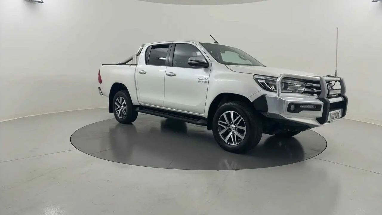 2015 Toyota Hilux Gallery Image 7