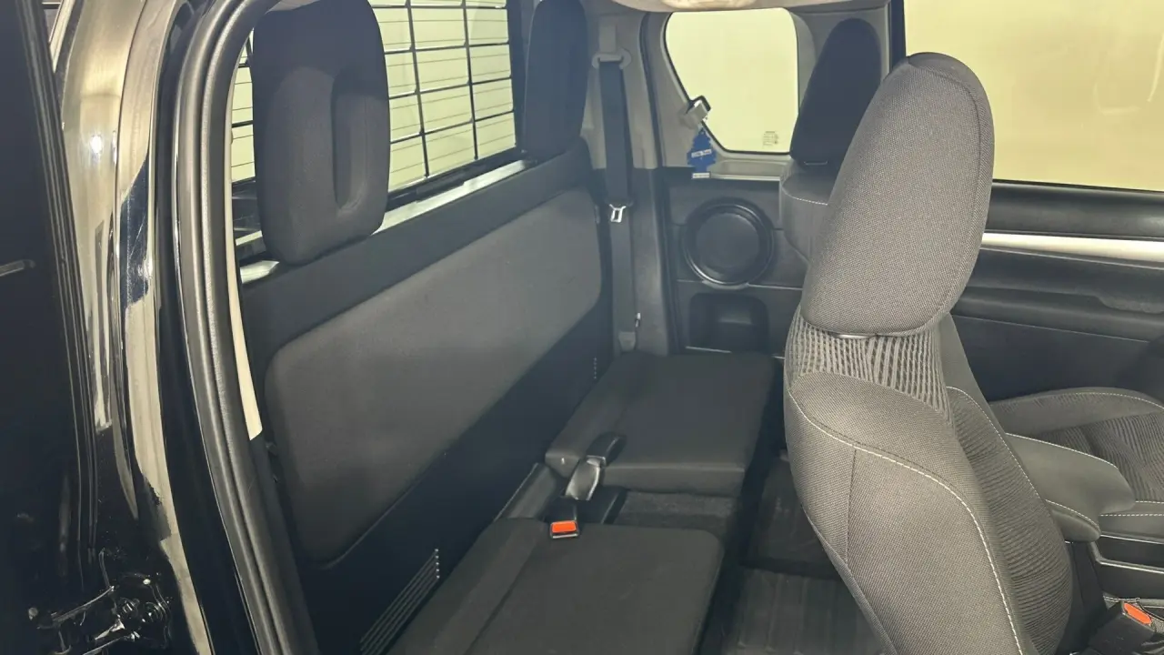 2023 Toyota Hilux Gallery Image 14