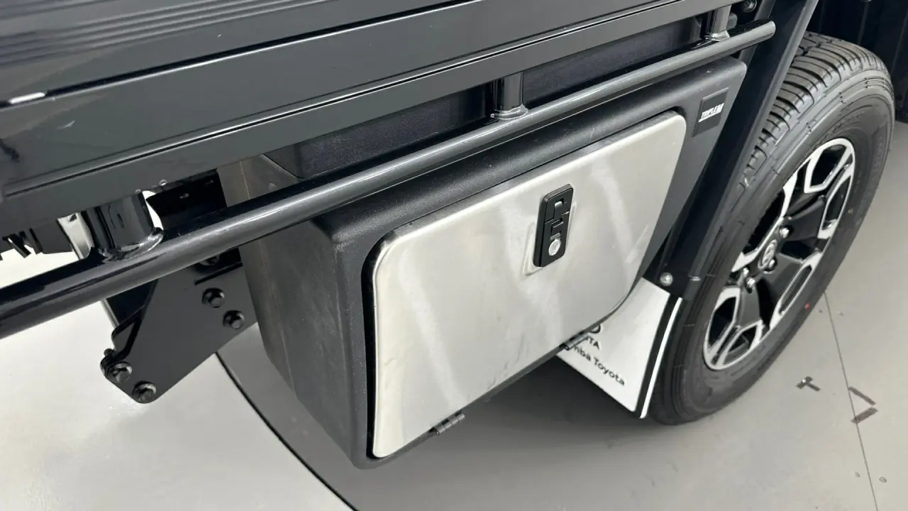 2023 Toyota Hilux Gallery Image 20
