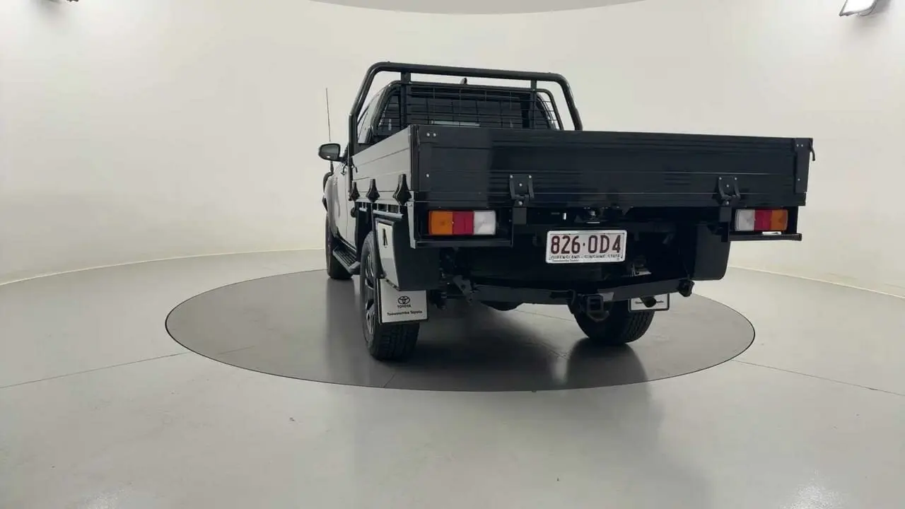 2023 Toyota Hilux Gallery Image 4