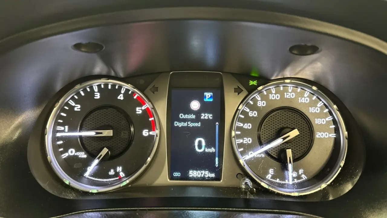 2023 Toyota Hilux Gallery Image 9