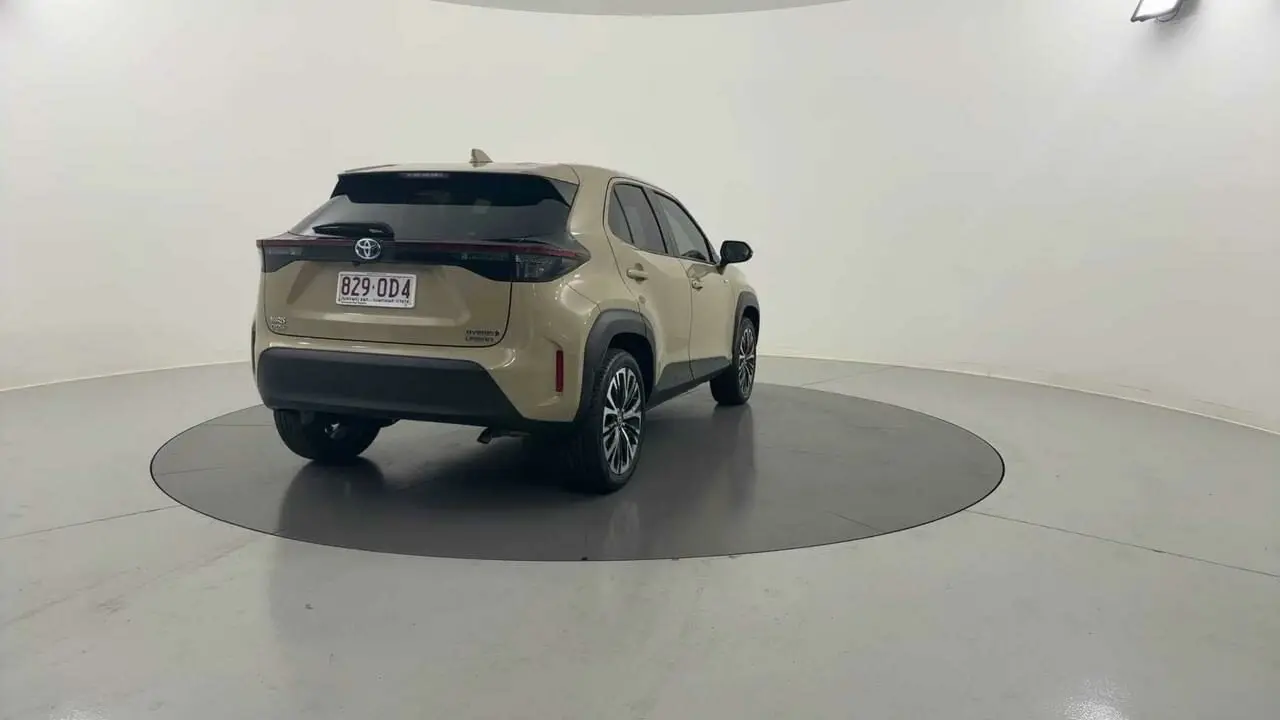 2022 Toyota Yaris Cross Gallery Image 5