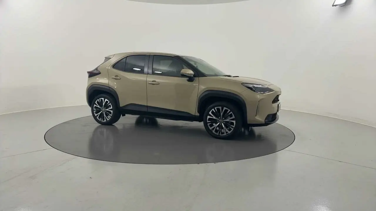 2022 Toyota Yaris Cross Gallery Image 7