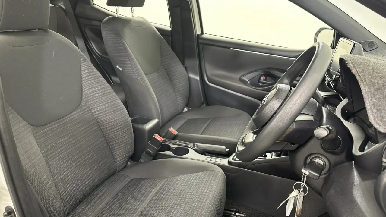 2020 Toyota Yaris Gallery Image 11