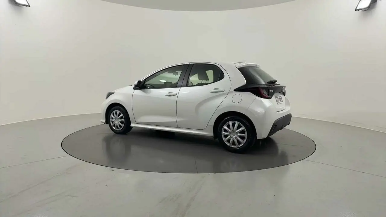 2020 Toyota Yaris Gallery Image 3