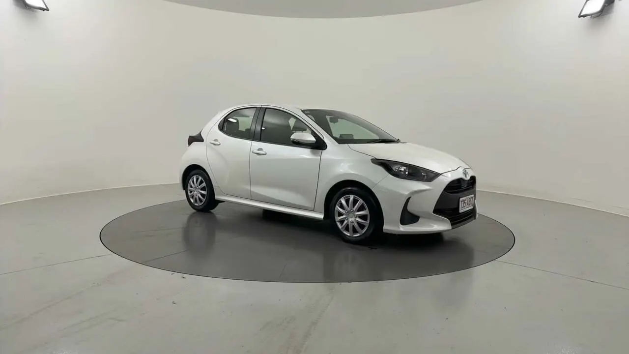 2020 Toyota Yaris Gallery Image 7