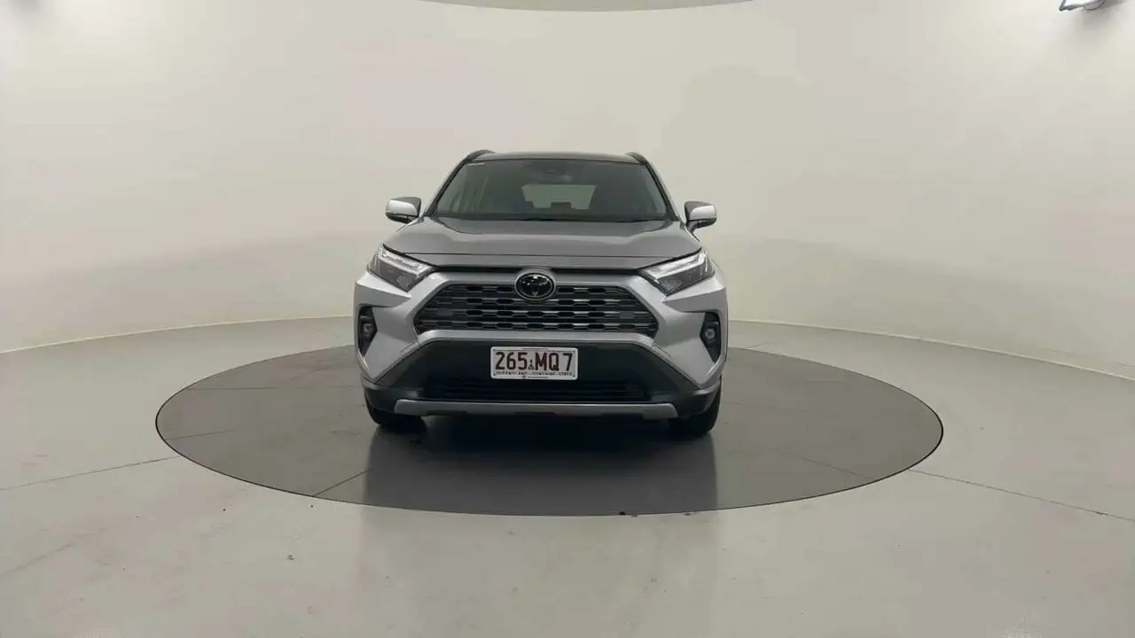 2024 Toyota RAV4 Gallery Image 8