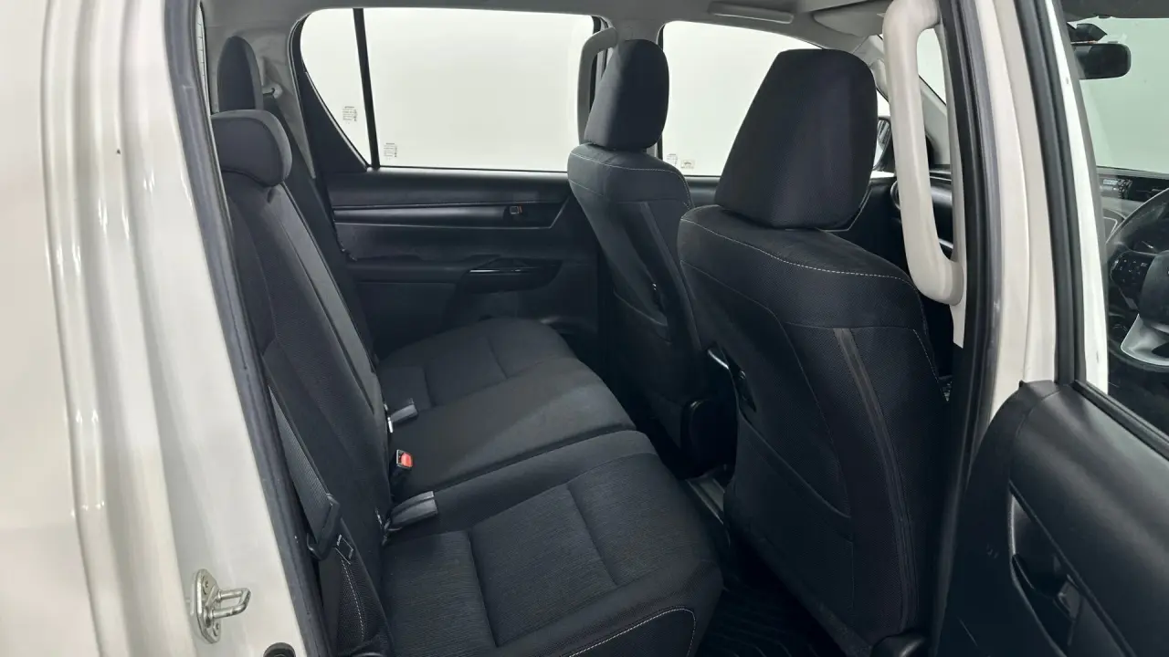 2021 Toyota Hilux Gallery Image 11