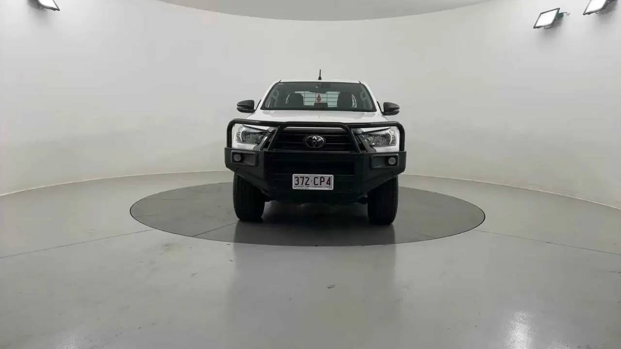 2021 Toyota Hilux Gallery Image 8