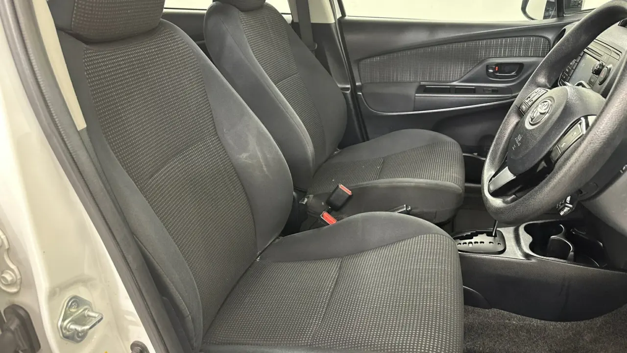 2018 Toyota Yaris Gallery Image 16