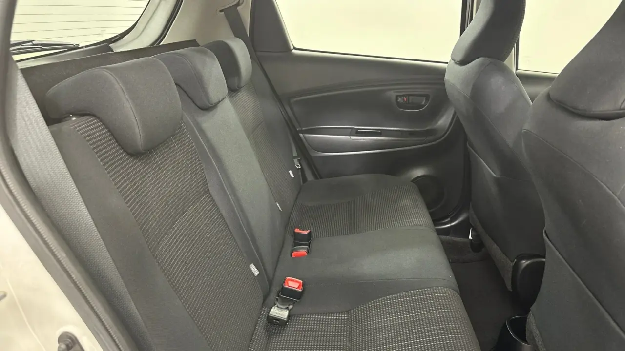 2018 Toyota Yaris Gallery Image 17