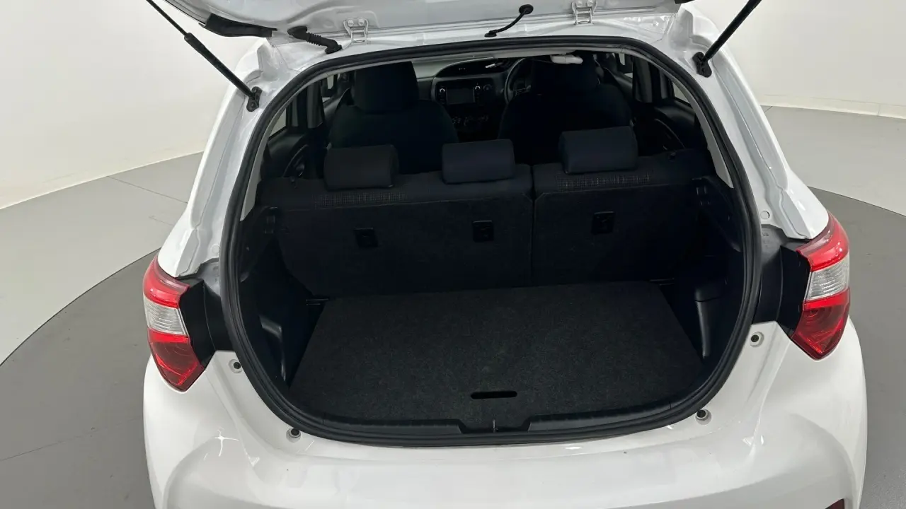 2018 Toyota Yaris Gallery Image 18