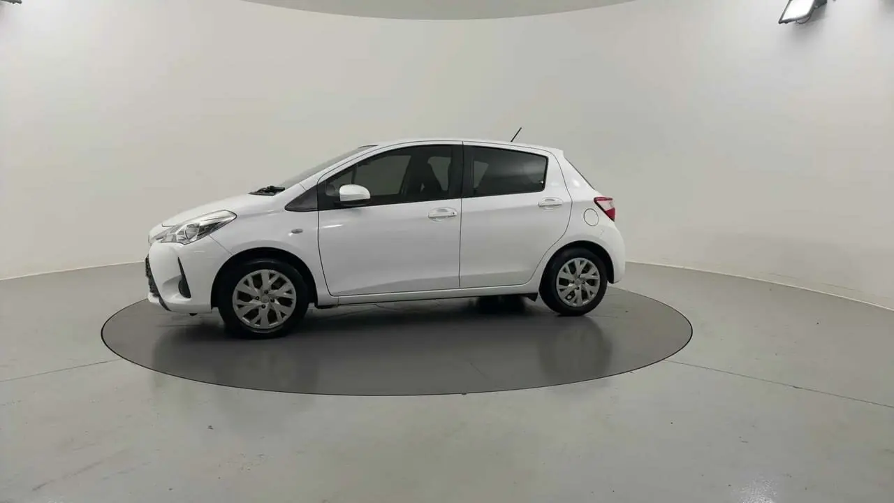 2018 Toyota Yaris Gallery Image 2