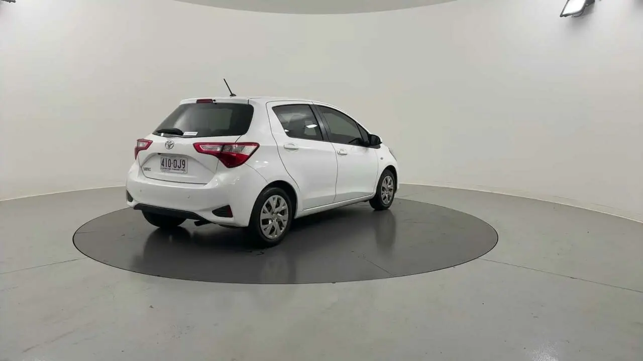 2018 Toyota Yaris Gallery Image 5