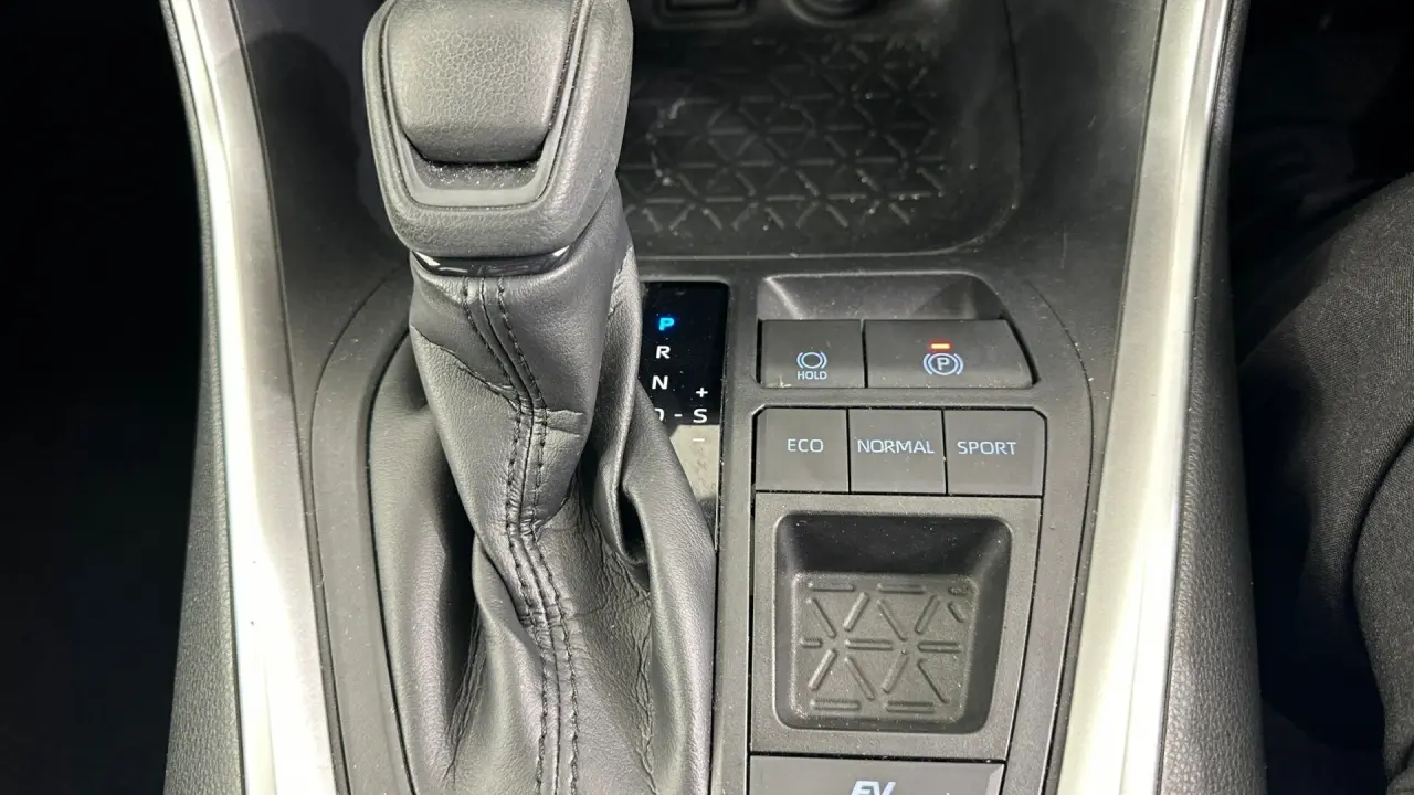 2020 Toyota RAV4 Gallery Image 14