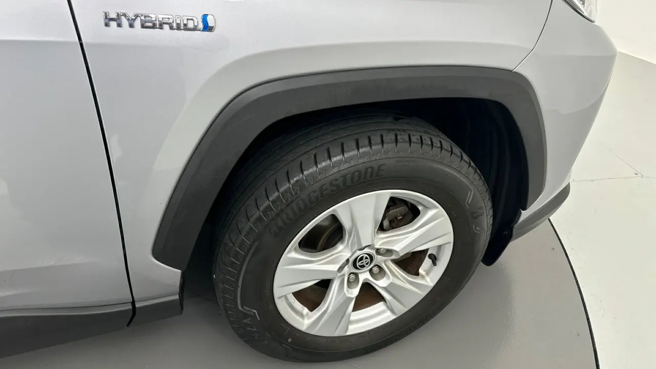 2020 Toyota RAV4 Gallery Image 18