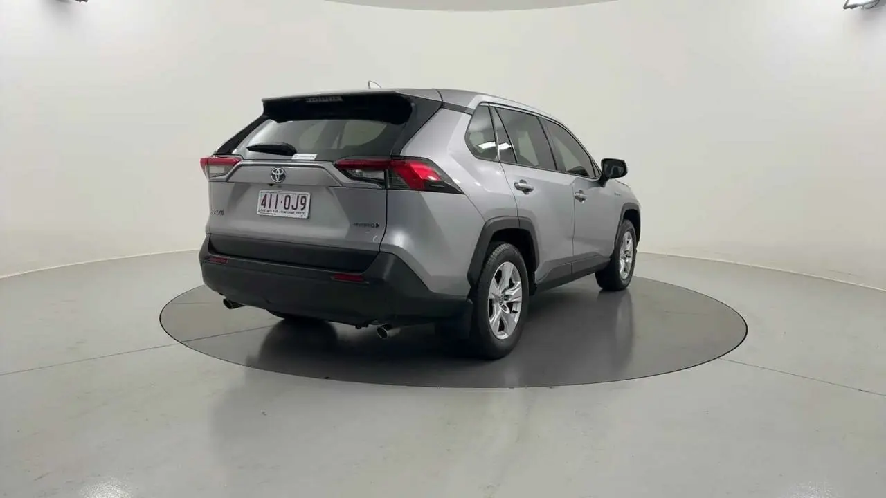 2020 Toyota RAV4 Gallery Image 5