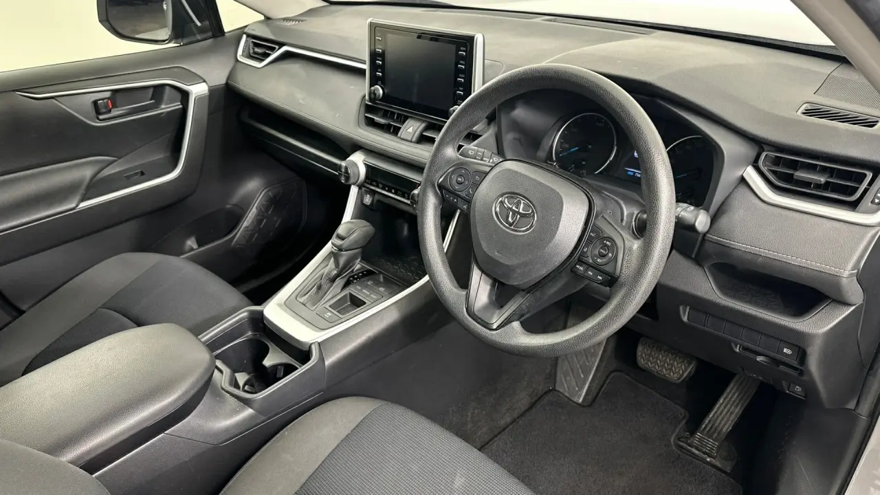 2020 Toyota RAV4 Gallery Image 9