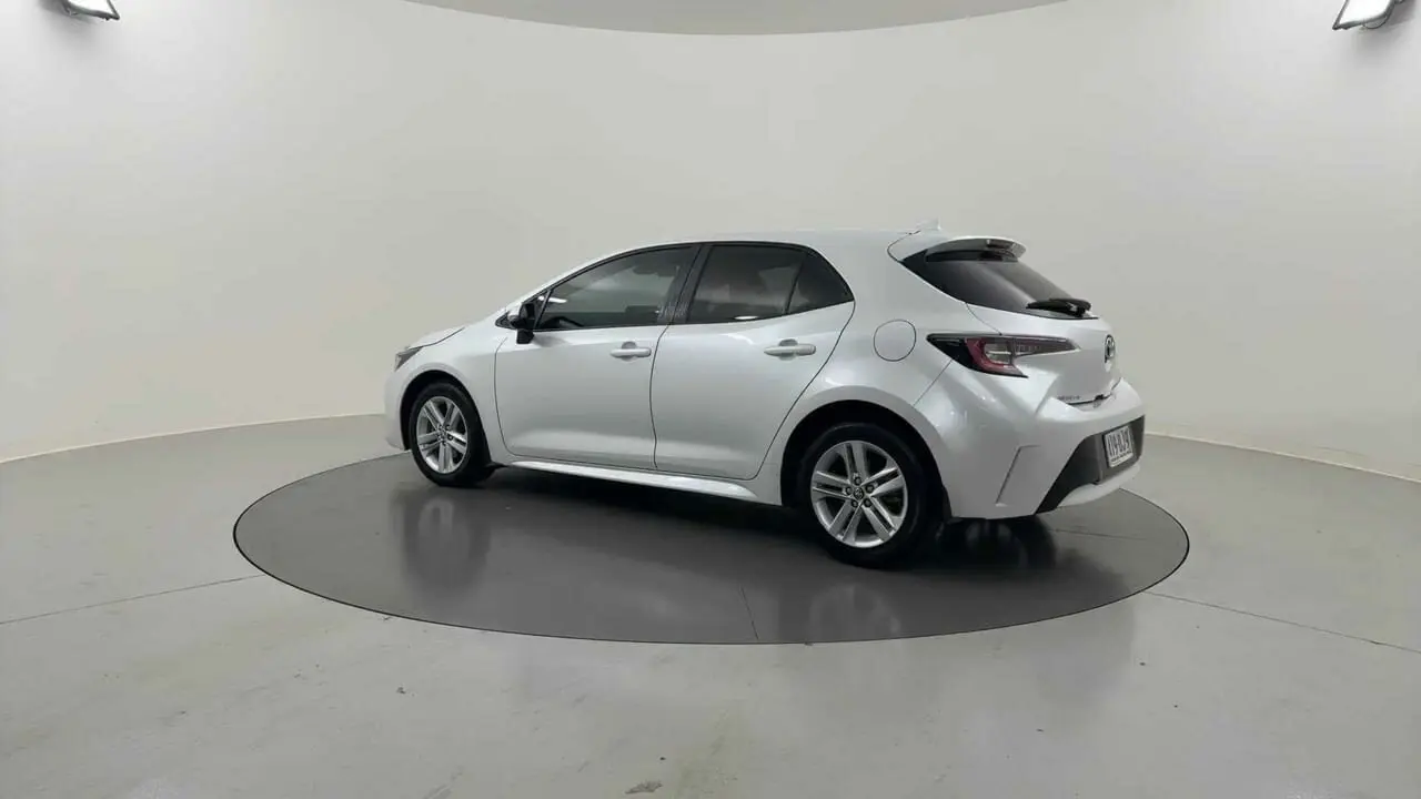 2021 Toyota Corolla Gallery Image 3