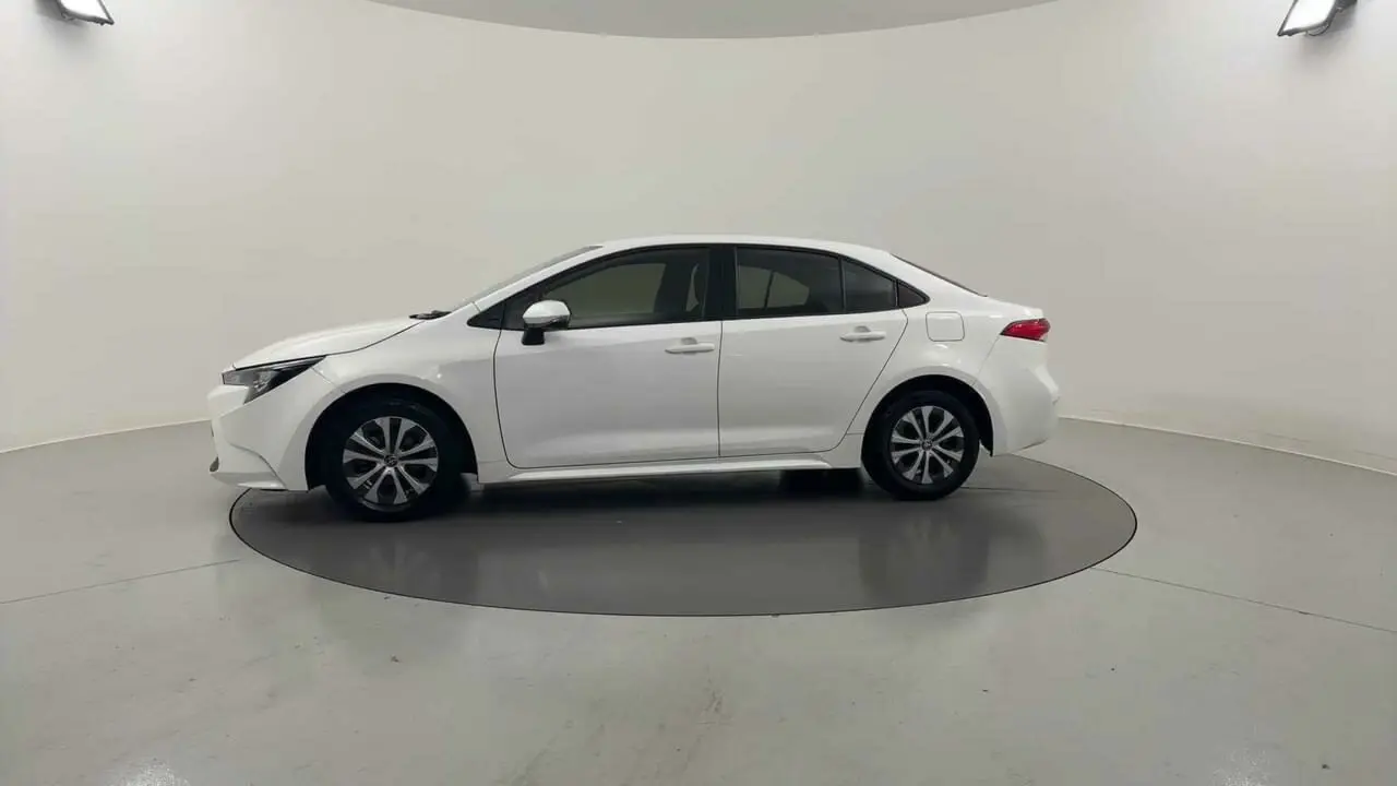 2019 Toyota Corolla Gallery Image 2
