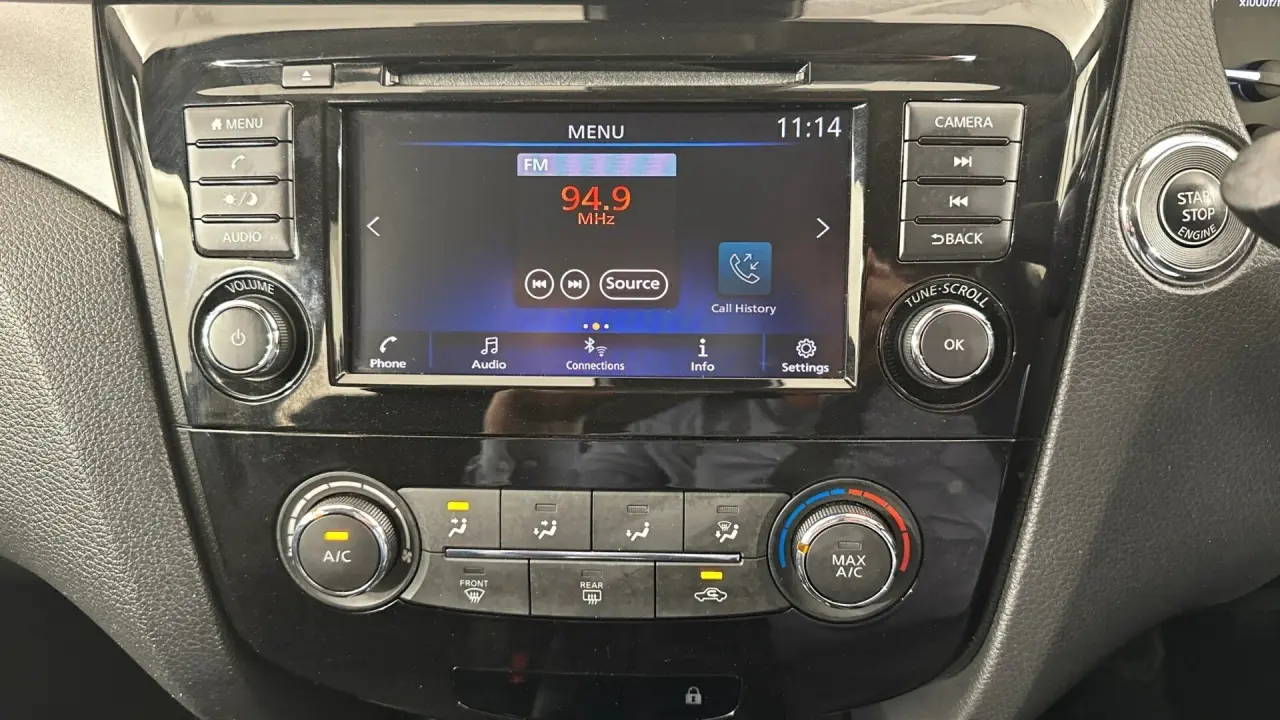 2020 Nissan Qashqai Gallery Image 13