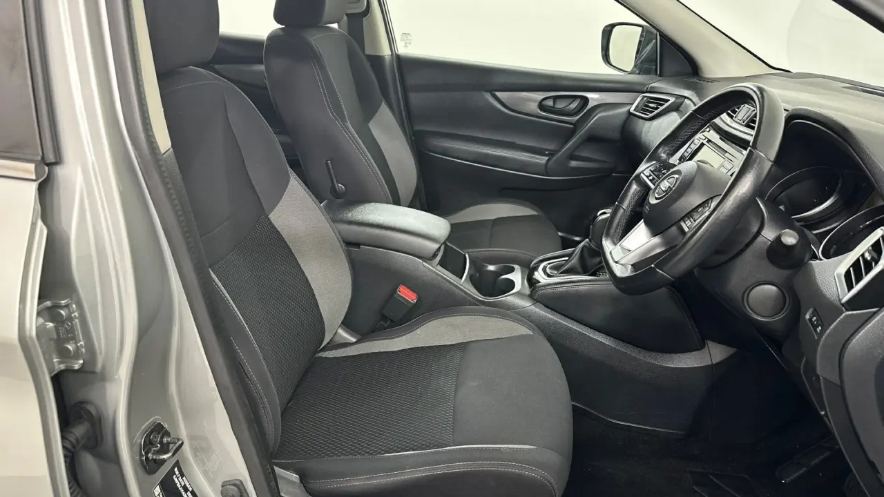 2020 Nissan Qashqai Gallery Image 15