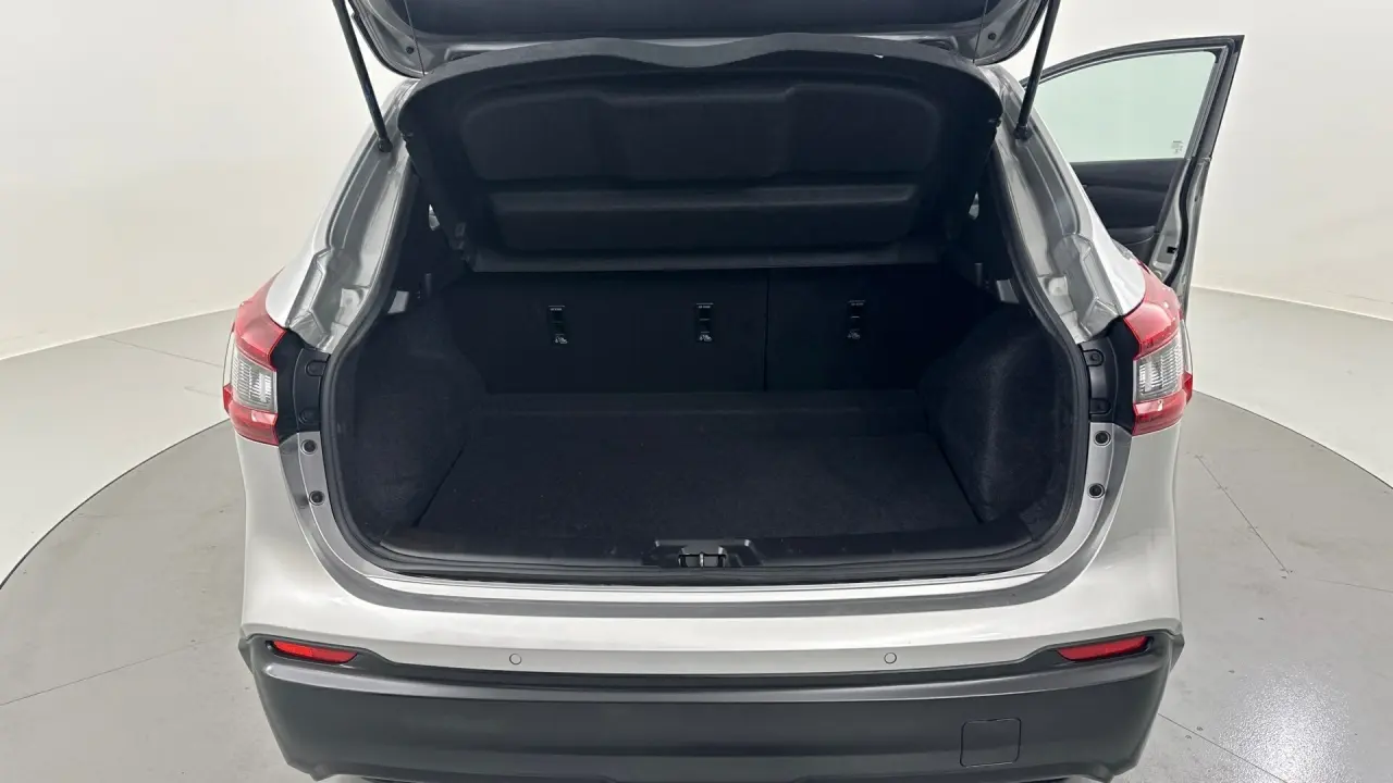 2020 Nissan Qashqai Gallery Image 18