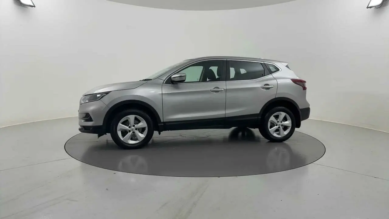 2020 Nissan Qashqai Gallery Image 2