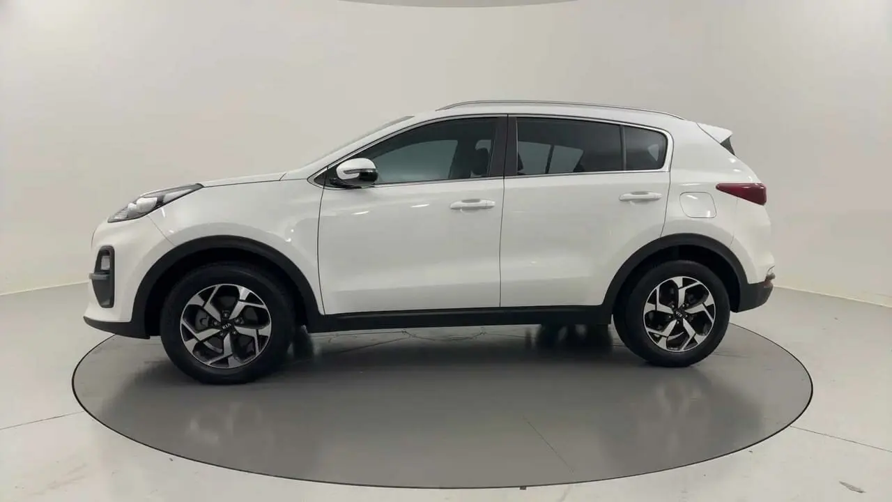 2021 Kia Sportage Gallery Image 2