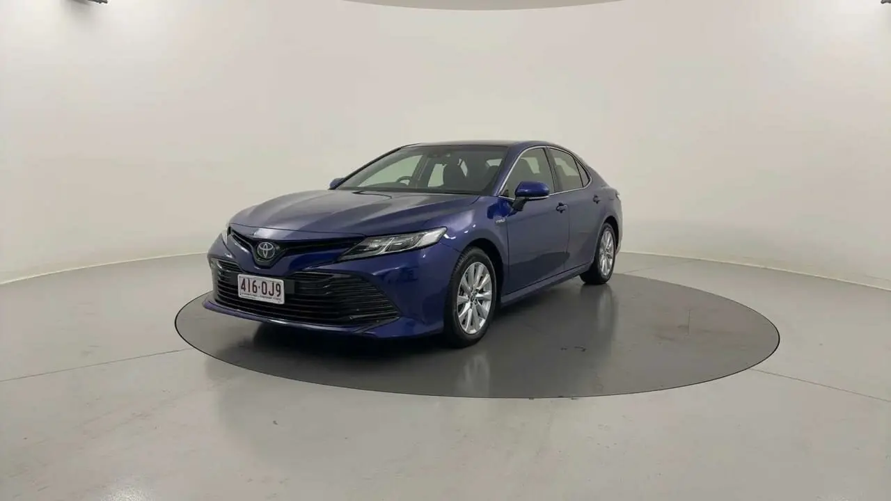 2020 Toyota Camry Gallery Image 1