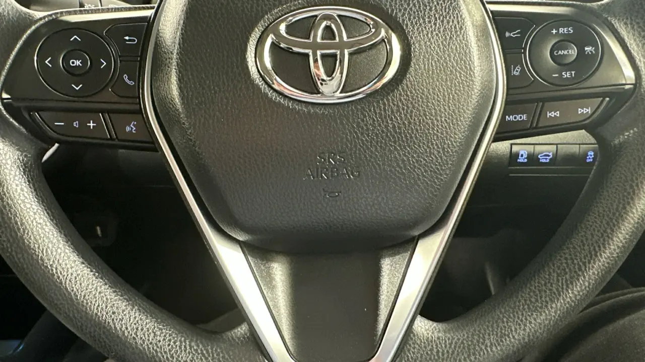 2020 Toyota Camry Gallery Image 10