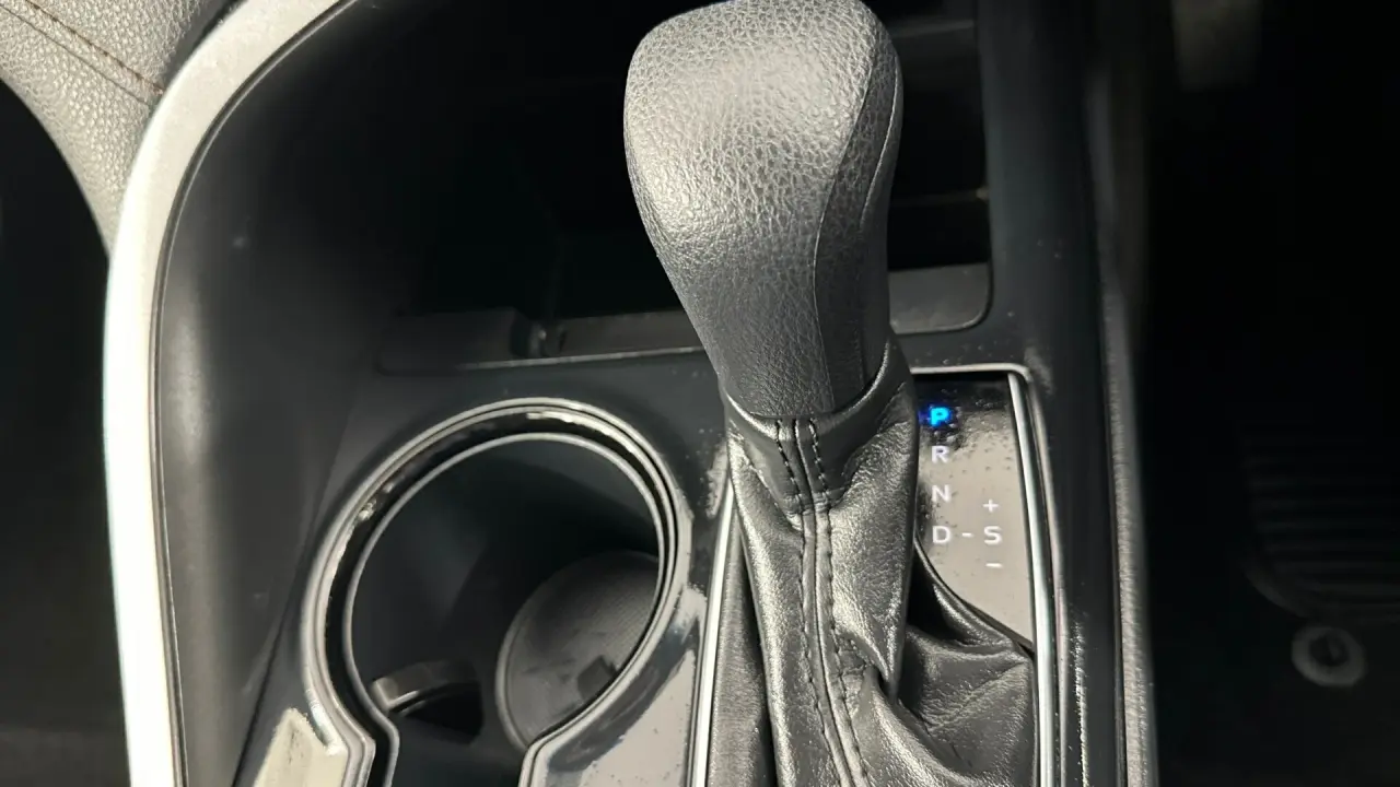 2020 Toyota Camry Gallery Image 13