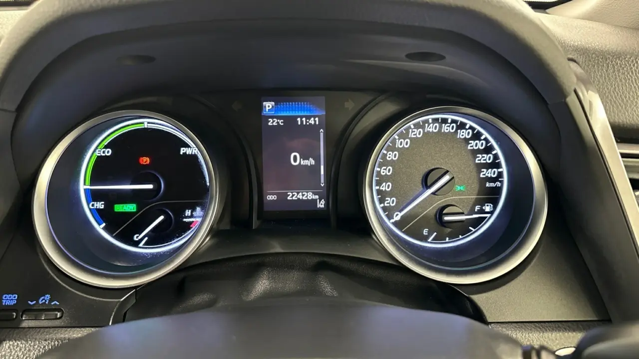 2020 Toyota Camry Gallery Image 9