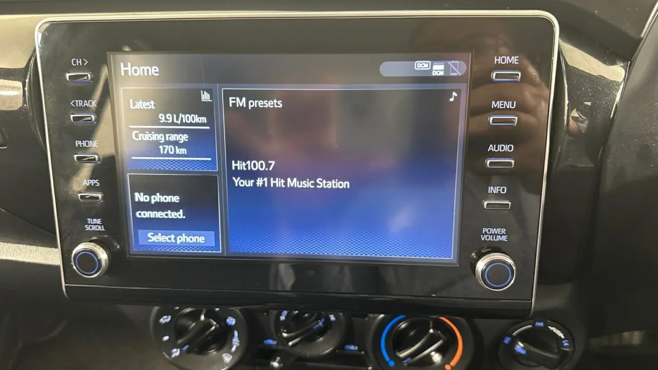 2022 Toyota Hilux Gallery Image 10