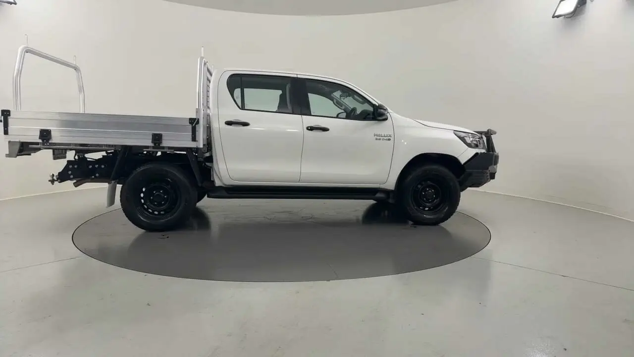 2022 Toyota Hilux Gallery Image 6